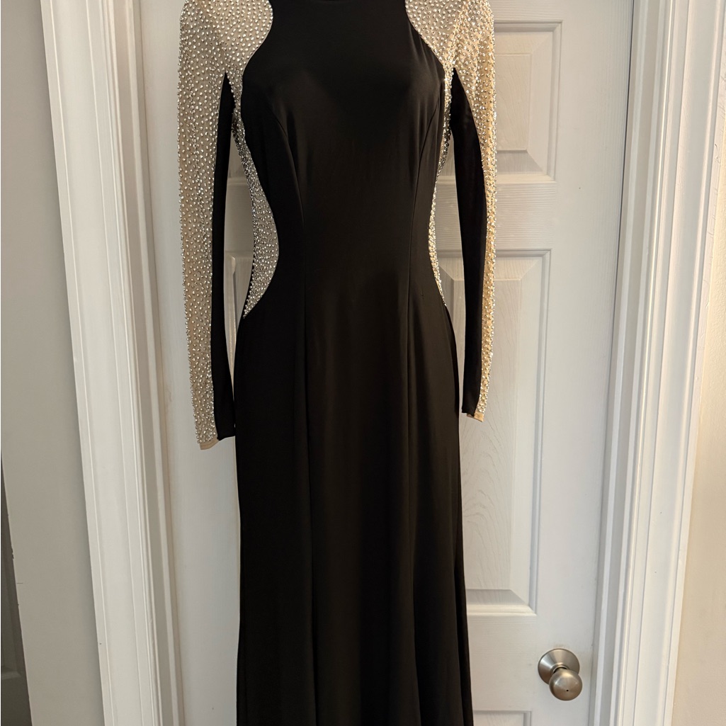 Black Evening Gown With Pearl-Embellished Sleeves